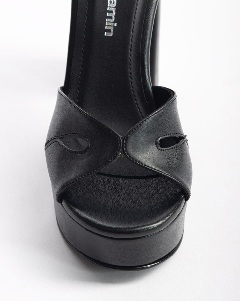 ANJA-NEGRO-2.jpg