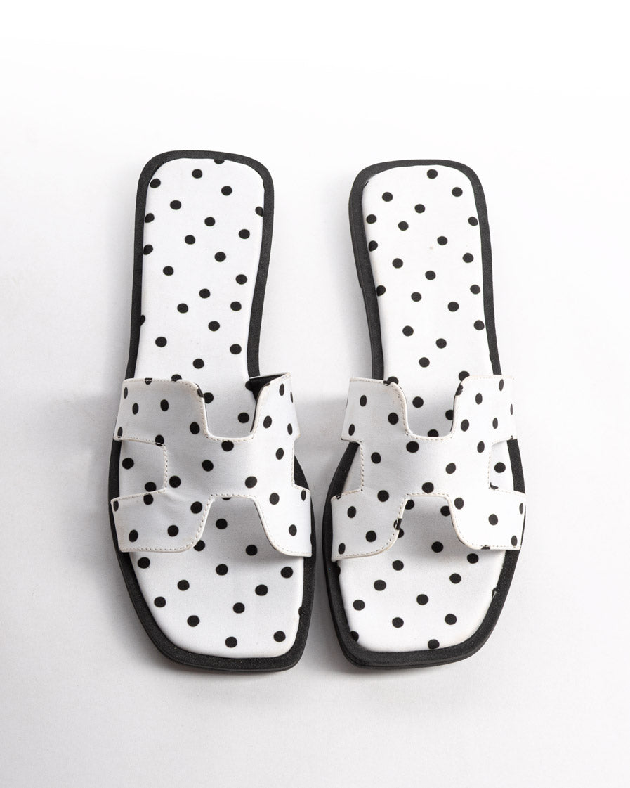 BIANKA BLANCO LUNARES FLATS