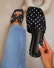 BIANKA NEGRO LUNARES FLATS