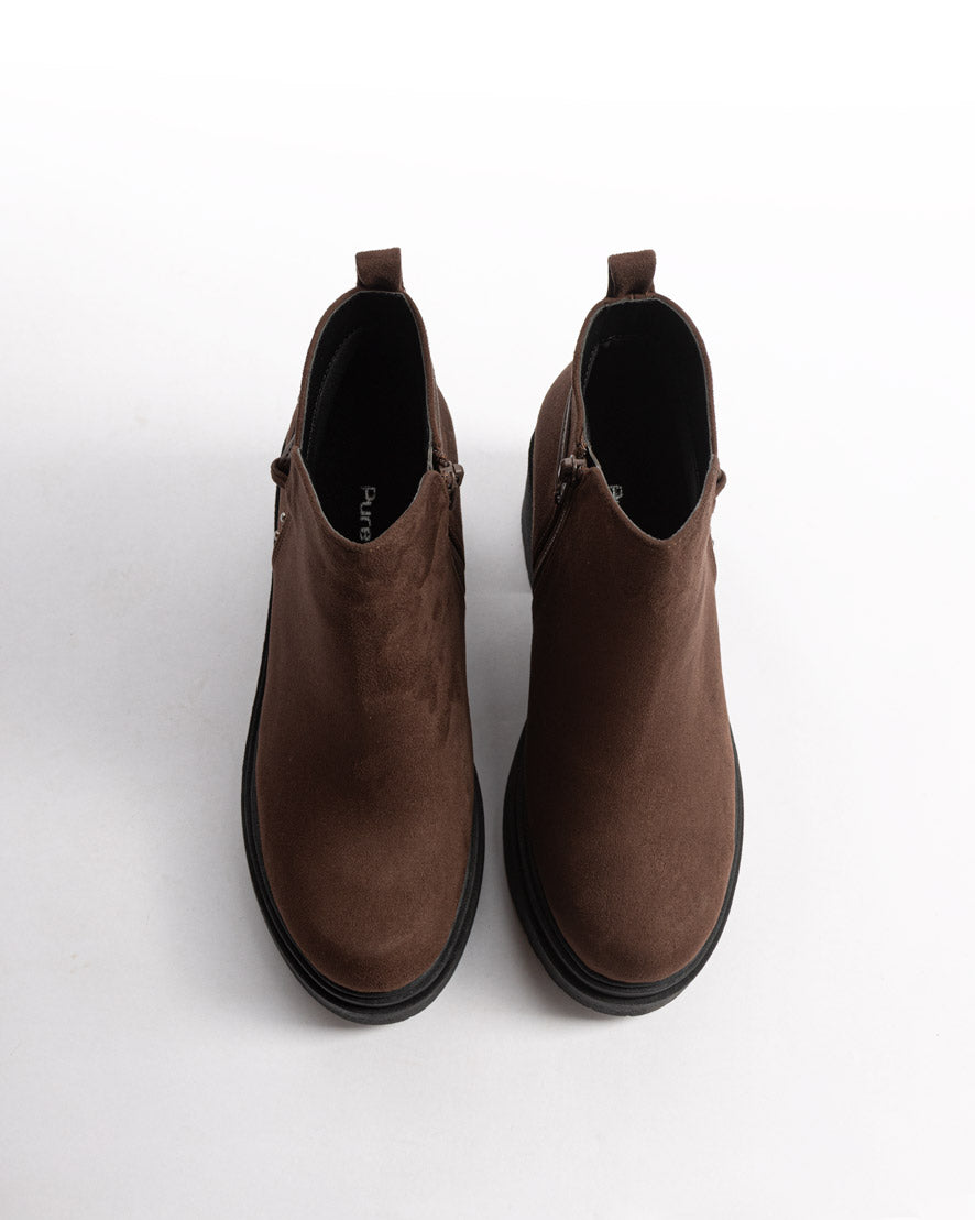 CHENDA-BROWN-3.jpg