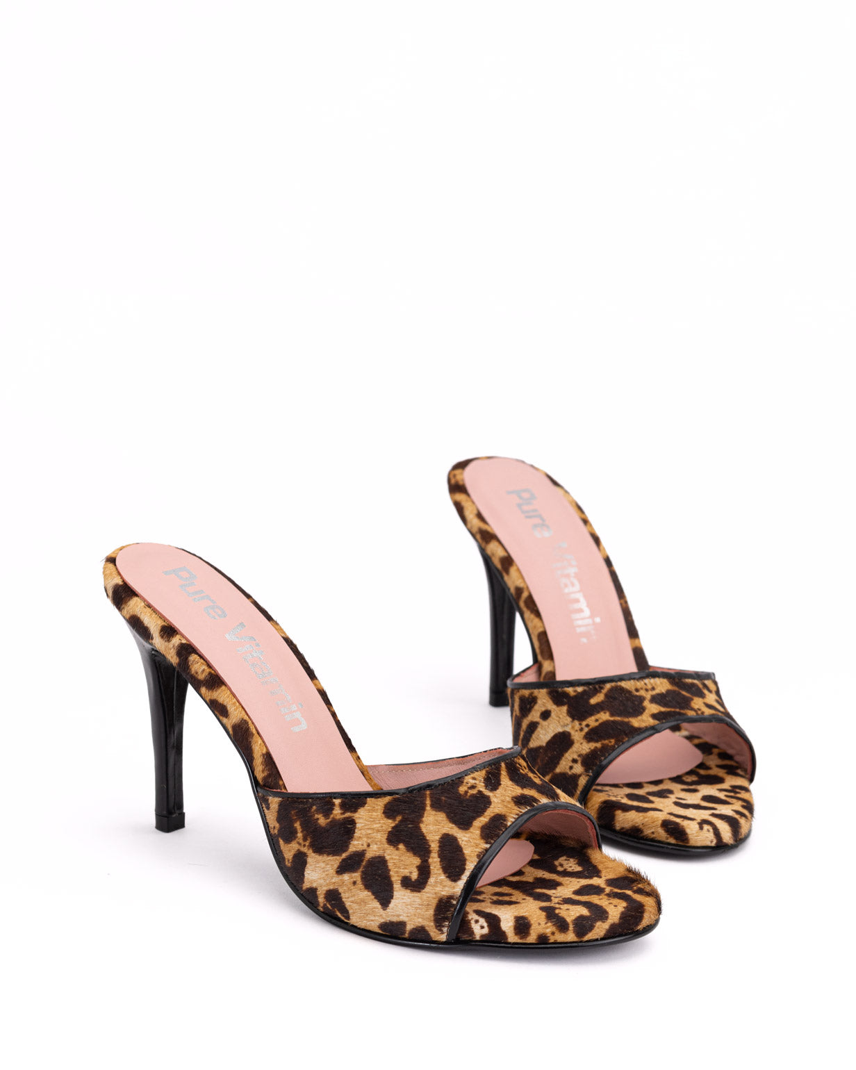 KATE LEOPARDO