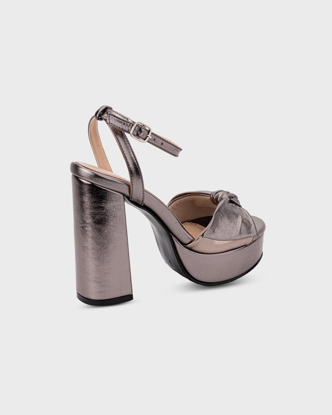 LIA-PLATA-2.jpg