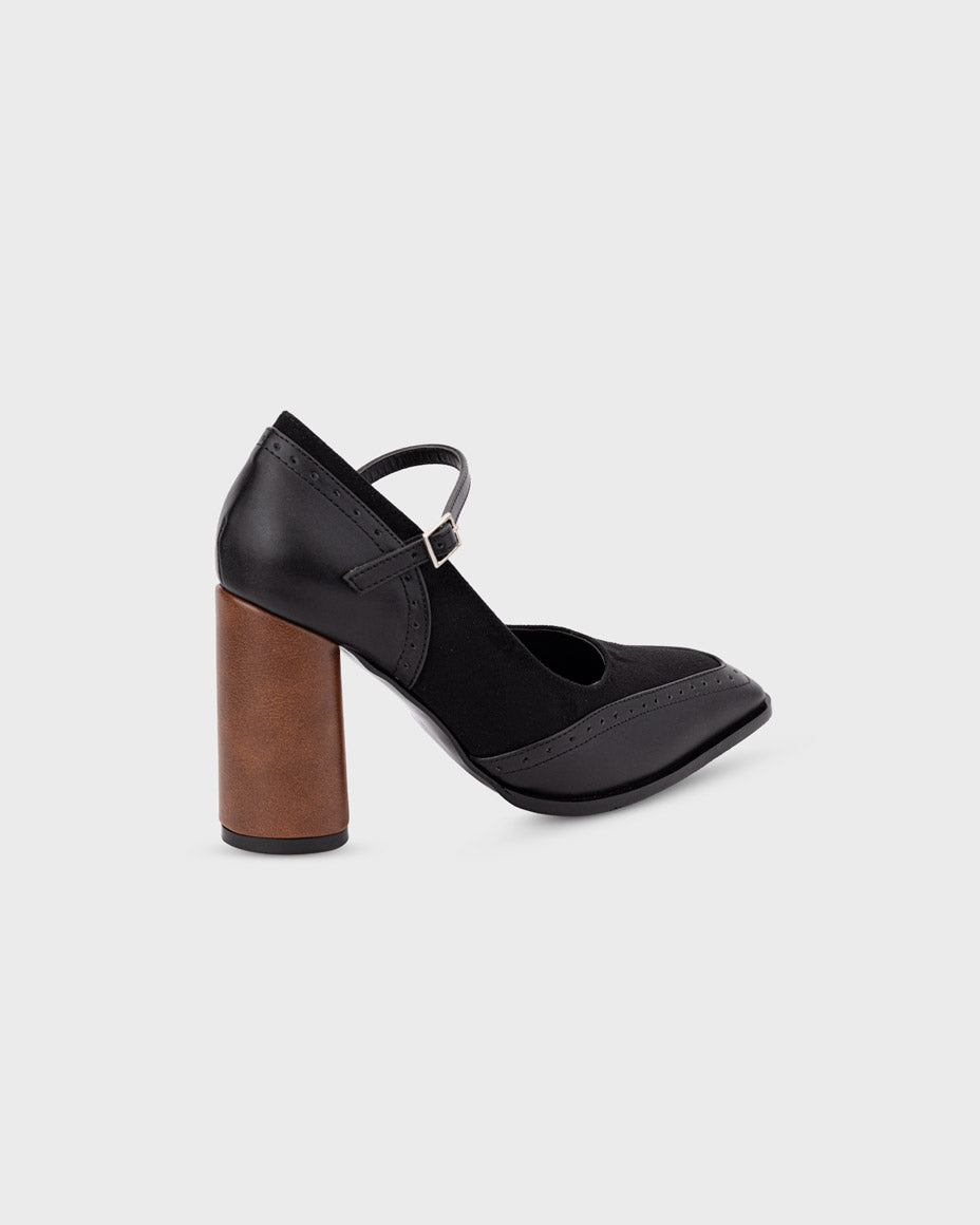 LUCIA-NEGRO-1.jpg
