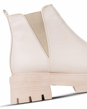 MARIA BEIGE