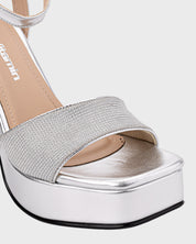 NYRA PLATA