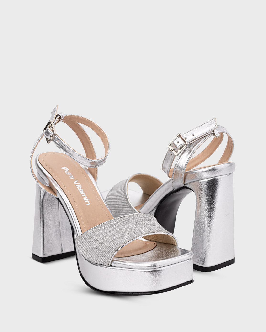 NYRA PLATA