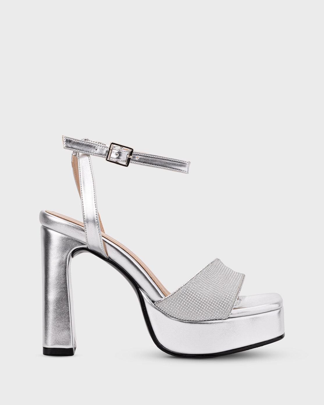 NYRA PLATA