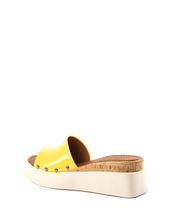 PANAMA AMARILLO