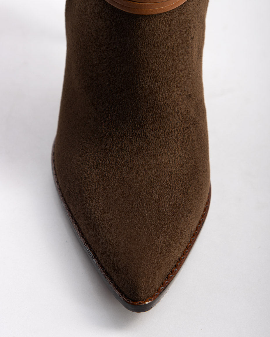 SLOANE-BROWn-2.jpg