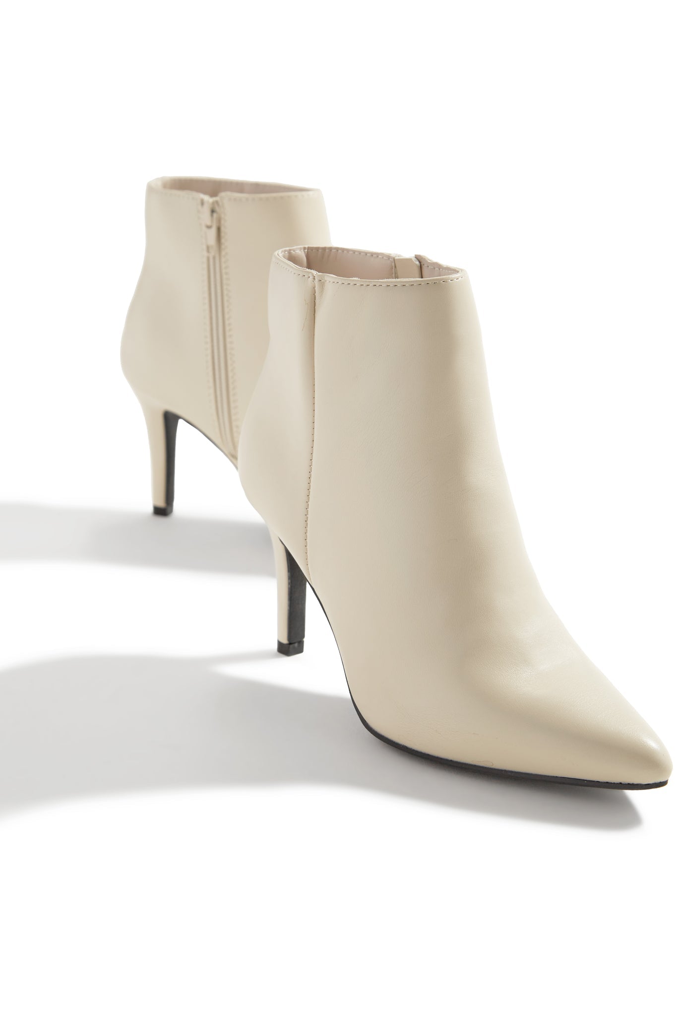 bone-bootie-miss_lola_BV09262023_3_1024x1024_2x_0da16f4a-7b4c-4204-adff-22d0280ed3d8.jpg